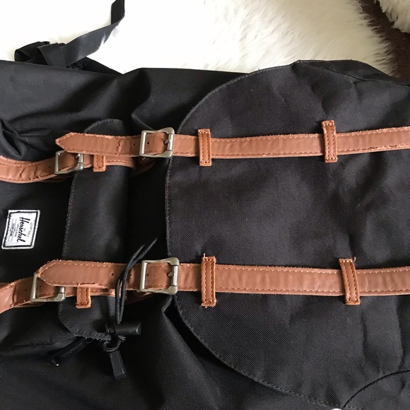 Hershel Black Little America Backpack main image 6